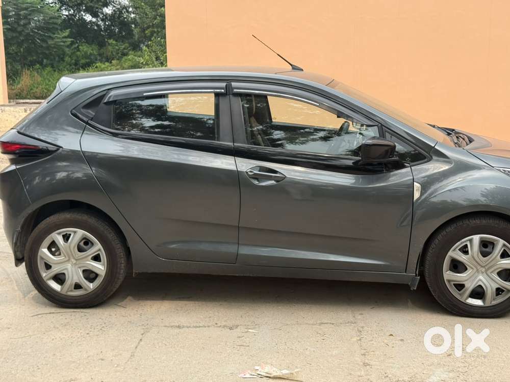 Tata Altroz 2023 Petrol Well Maintained