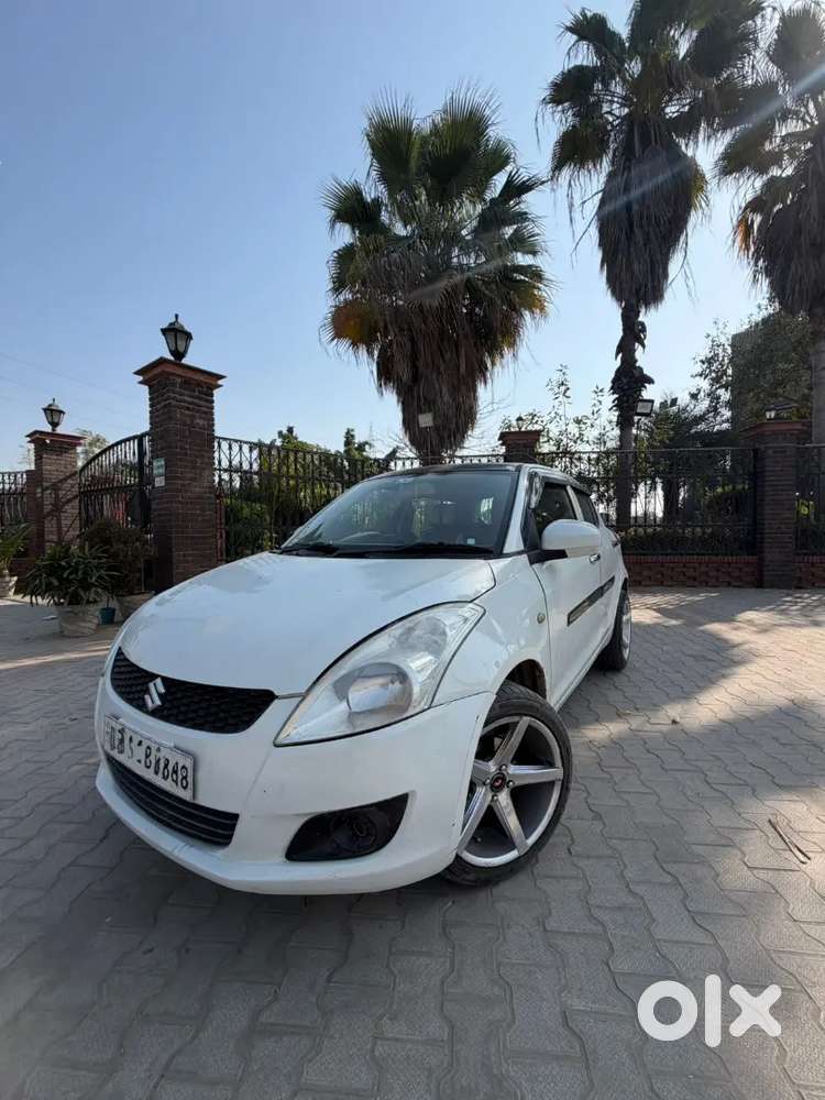 Maruti Suzuki Swift 2013 Cng & Hybrids Well Maintained