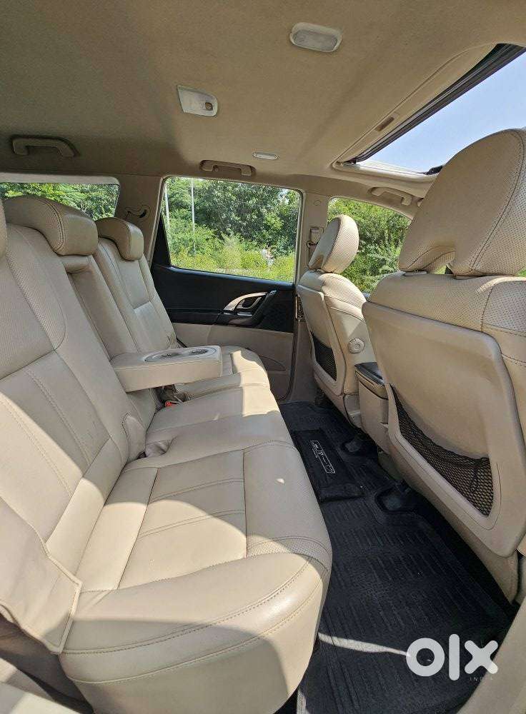 Mahindra Xuv500 W9 At 1.99, 2018, Diesel