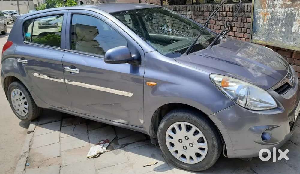 Hyundai New I20 2011 Petrol 950000 Km Driven