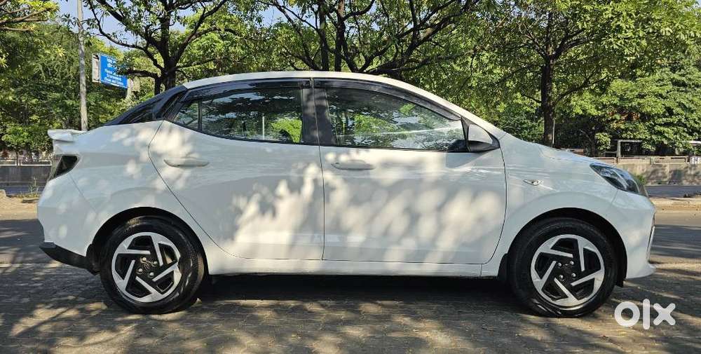 Hyundai Aura Sx (o) Manual, 2023, Cng & Hybrids