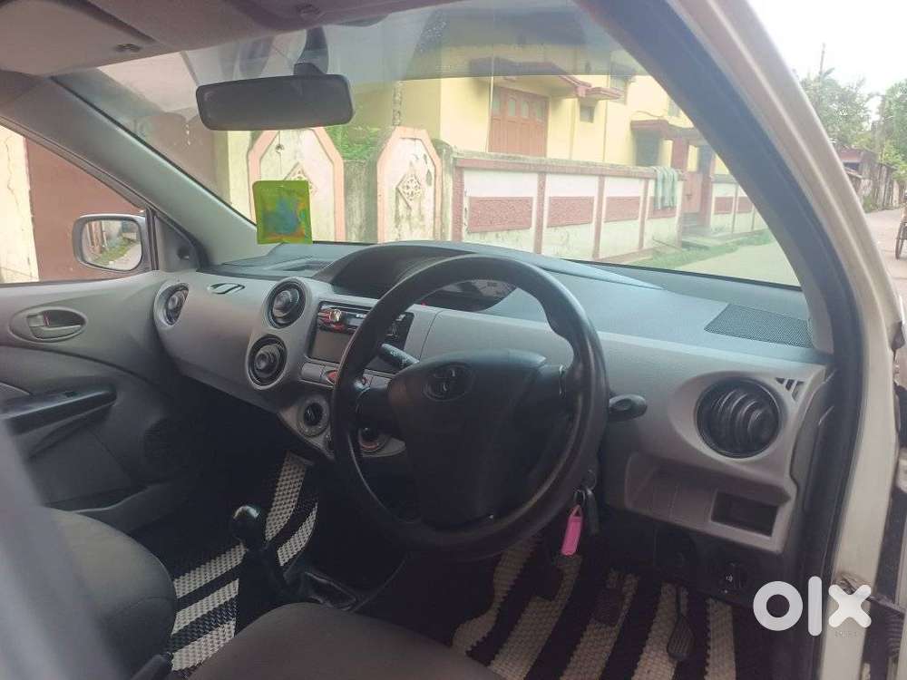 Toyota Etios Vx D, 2011, Petrol