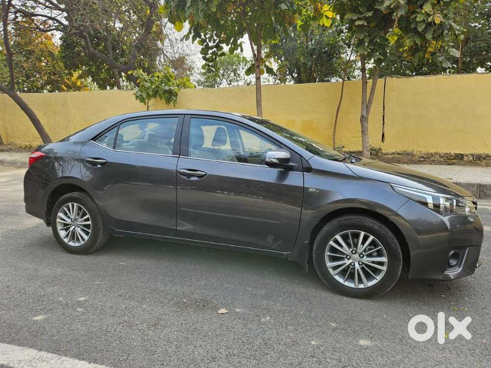 Toyota Corolla Altis 1.8 Gl, 2015, Petrol