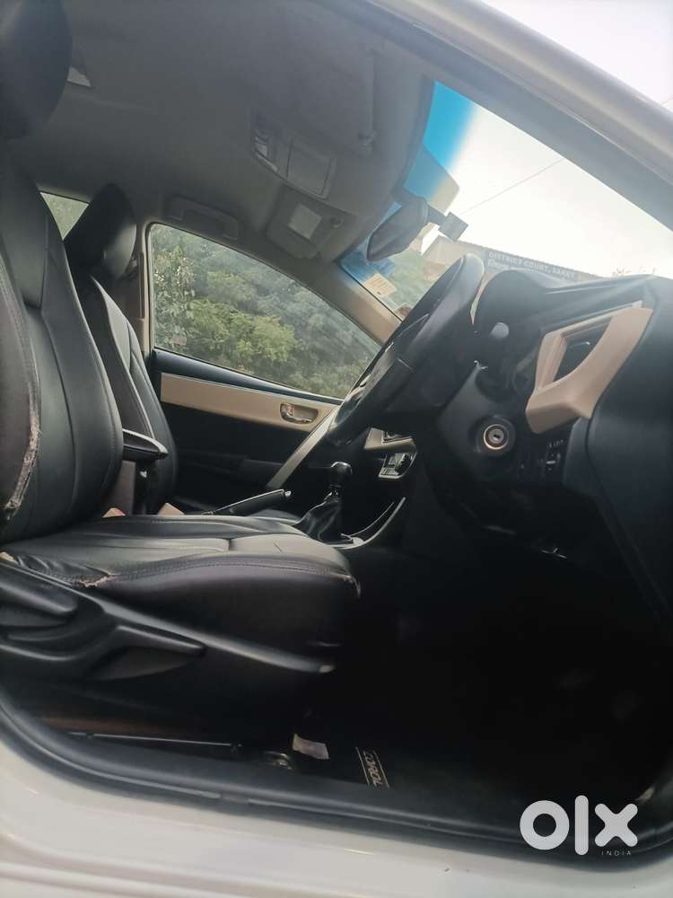 Toyota Corolla Altis 1.8 G, 2015, Petrol