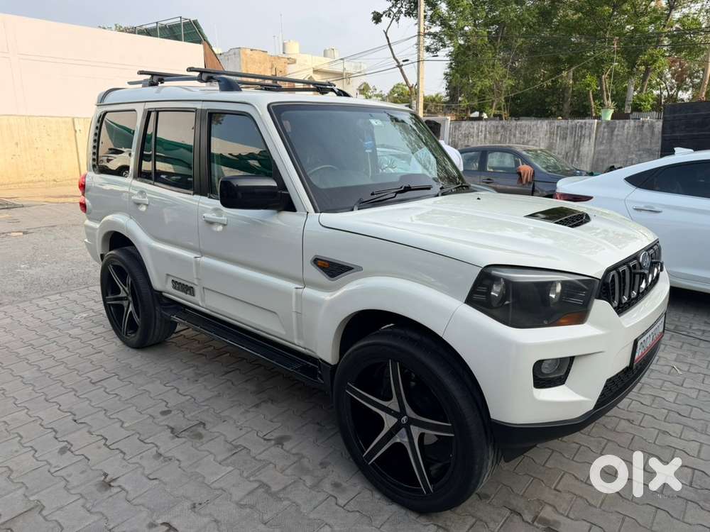 Mahindra Scorpio Classic 2016 Diesel 130000 Km Driven All Original