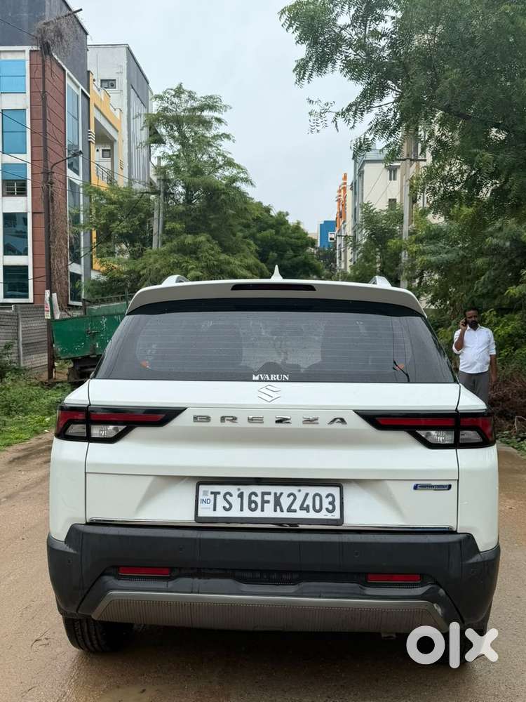 Maruti Suzuki Brezza 1.5 Vxi Smart Hybrid, 2023, Petrol