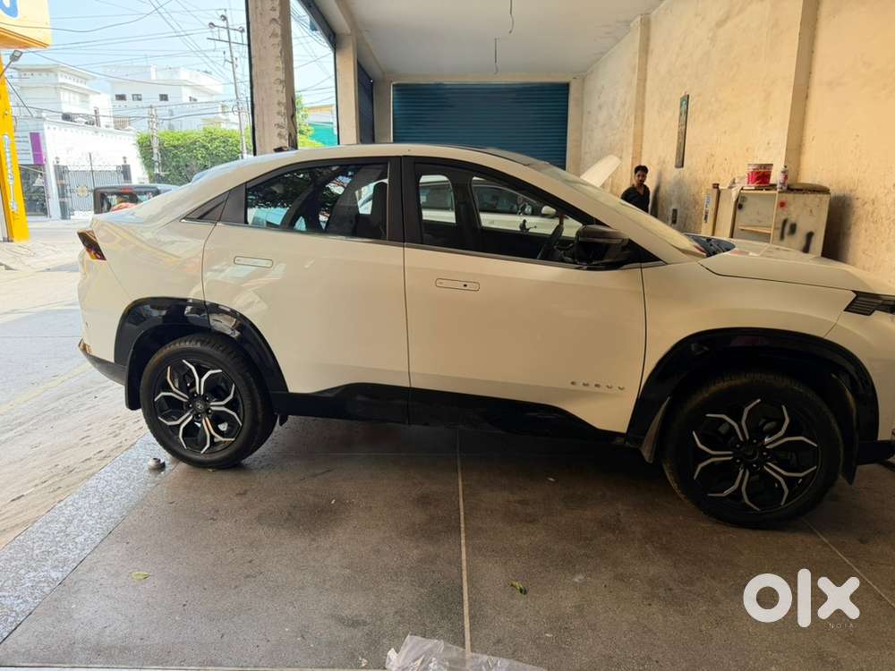 Tata Curvv Petrol 2025
