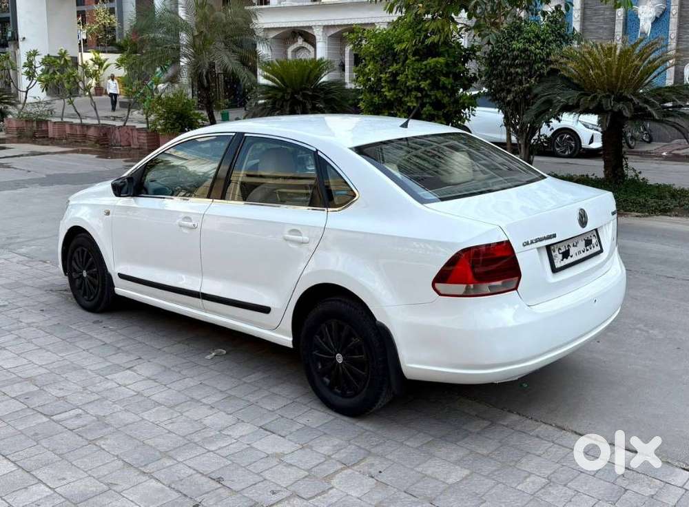Volkswagen Vento 2010-2013 Petrol Trendline, 2011, Petrol