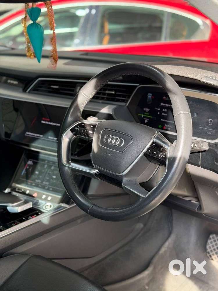 Audi E-tron 55, 2023, Electric