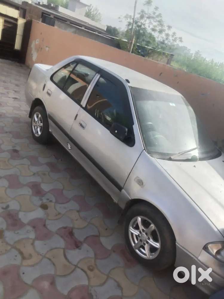 Maruti Suzuki Esteem 2007
