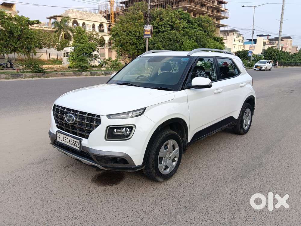 Hyundai Venue 1.2 S Plus, 2020, Petrol