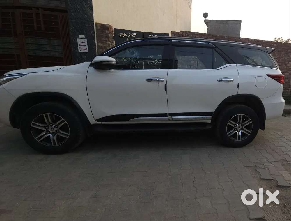 Toyota Fortuner Diesel 2018 4×2 Auto