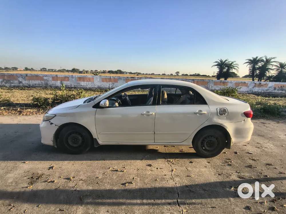 Toyota Corolla Altis 2012