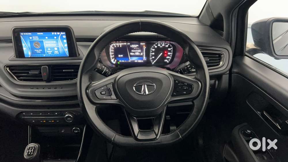 Tata Altroz 1.2 Xz Plus Dark Edition, 2023, Petrol