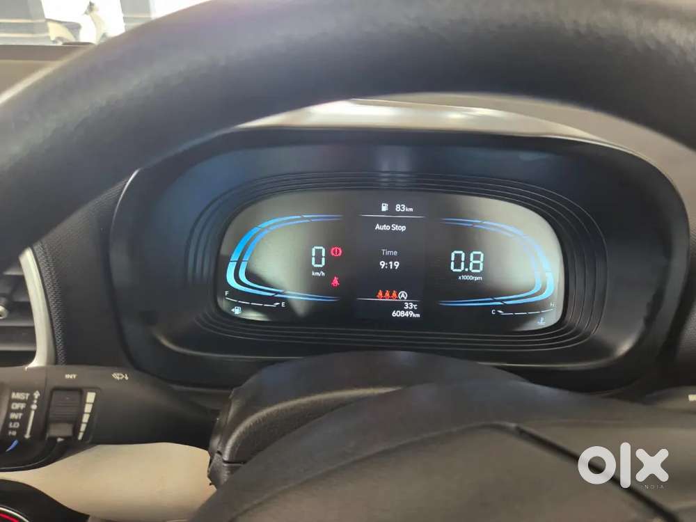 Hyundai Venue 2023 Diesel 61000 Km Driven