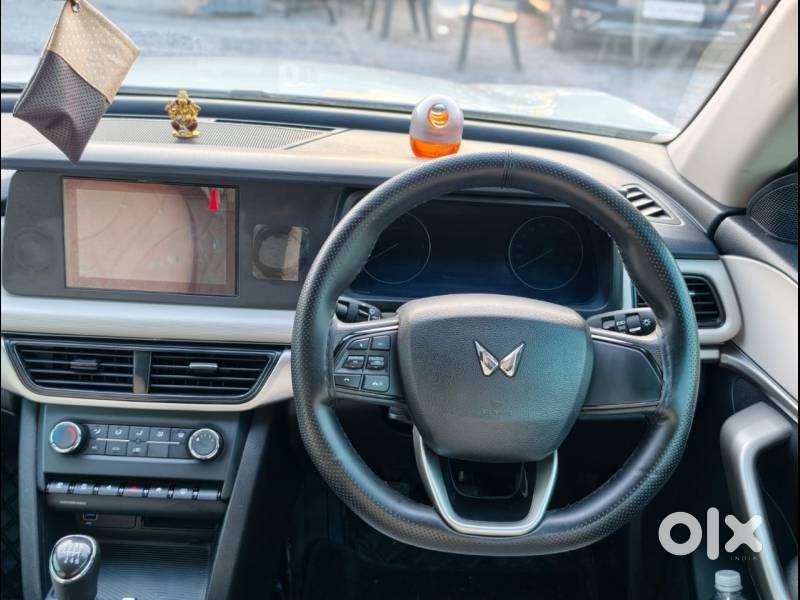 Mahindra Xuv700 2.2 Ax 3 Diesel At 5 Str, 2022, Diesel