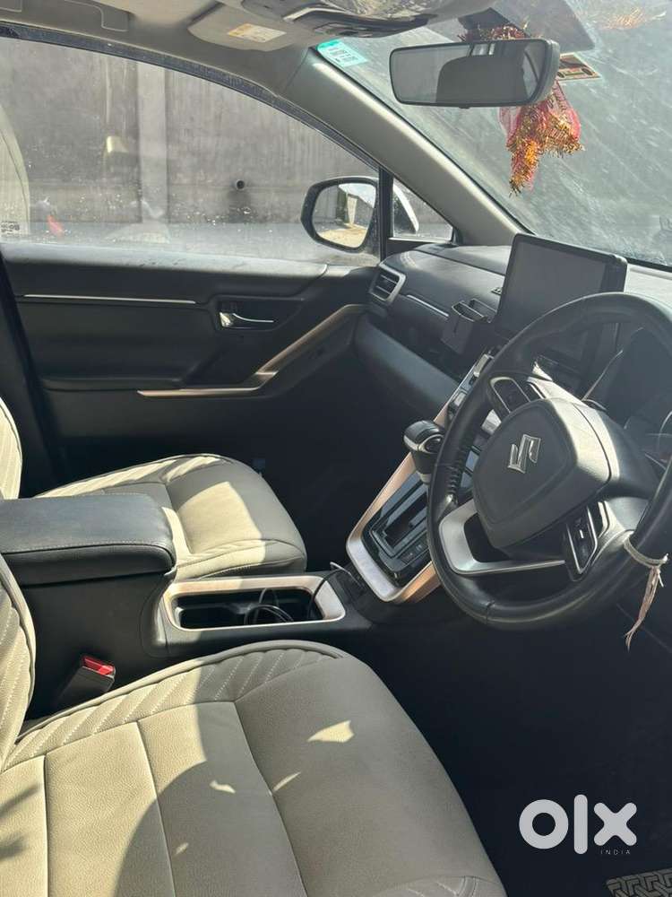 Maruti Suzuki Invicto 2024 Hybrids 47000 Km Driven