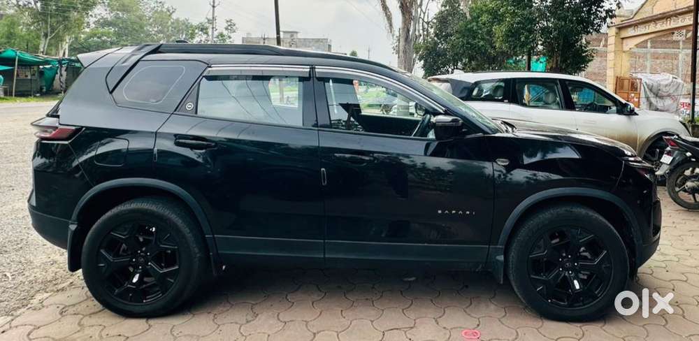 Tata Safari Accomplished Dual Tone, 2024, Diesel