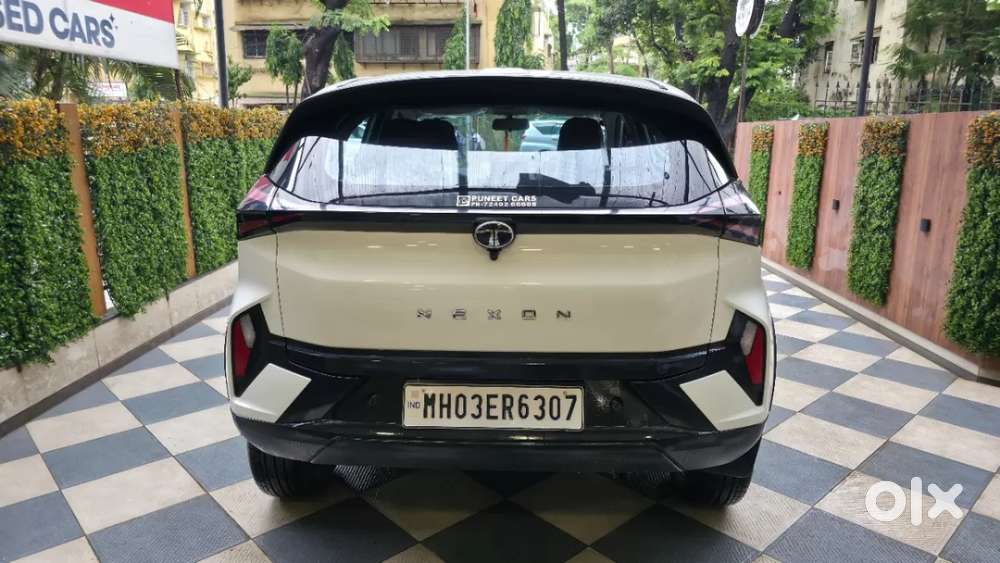 Tata Nexon, 2025, Petrol