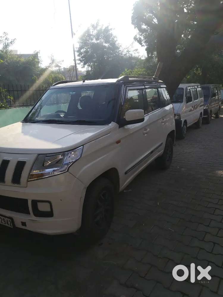 Mahindra Tuv 300 2016 Diesel 90000 Km Driven