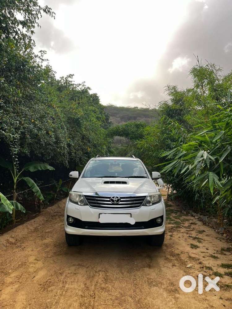 Single Owner Toyota Fortuner 4x4 Mt