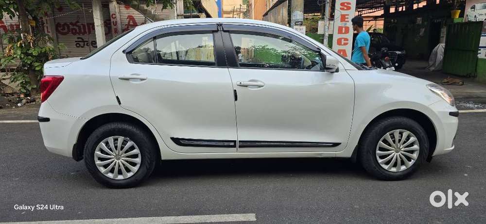 Maruti Suzuki Dzire 1.2 Vxi, 2023, Petrol