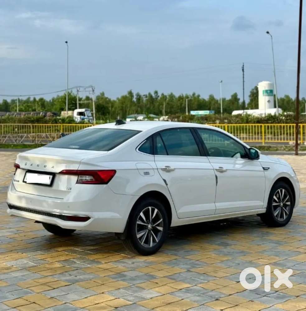 Skoda Slavia 2023 Petrol Well Maintained