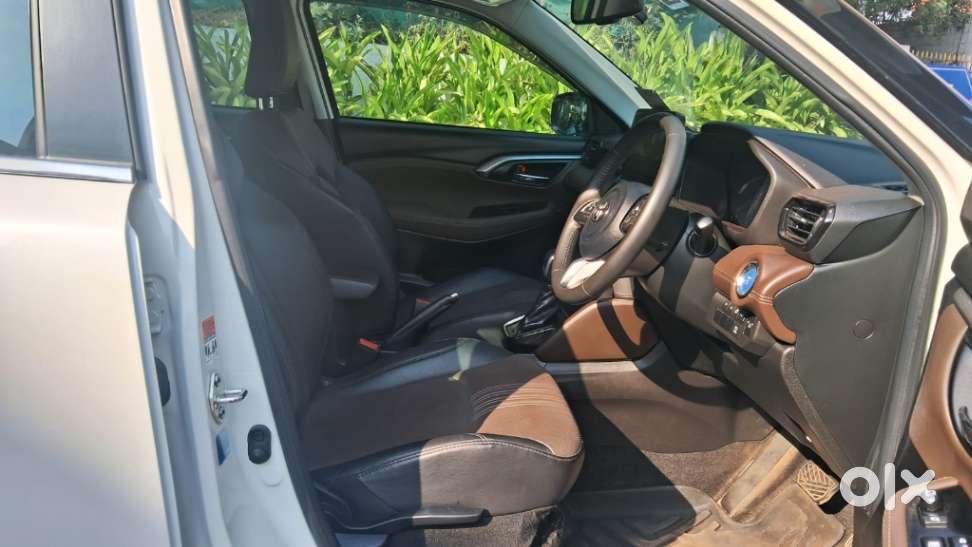 Toyota Urban Cruiser Hyryder 1.5 V Hybrid, 2025, Petrol