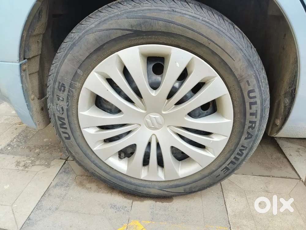 Maruti Suzuki Ertiga Zxi 2013 Petrol 3rd Owner