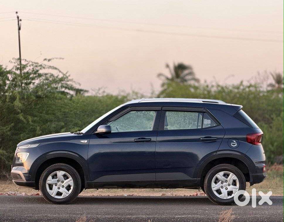 Hyundai Venue, 2021, Petrol