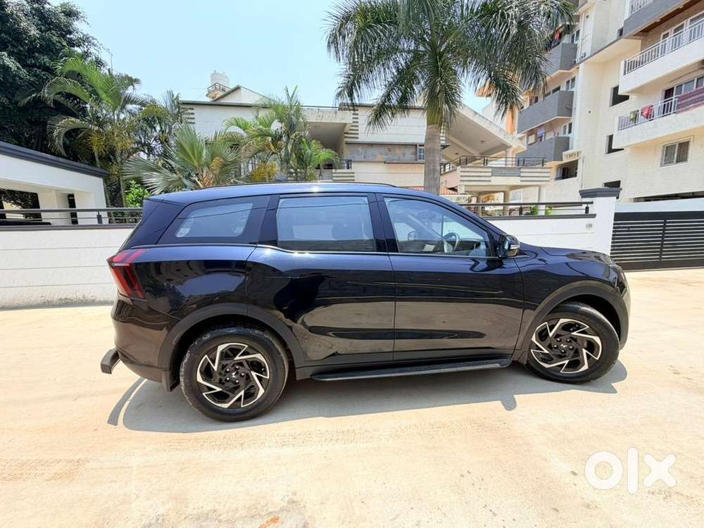 Mahindra Xuv700 Ax5 With 7xo Alloy Wheels And Tyres