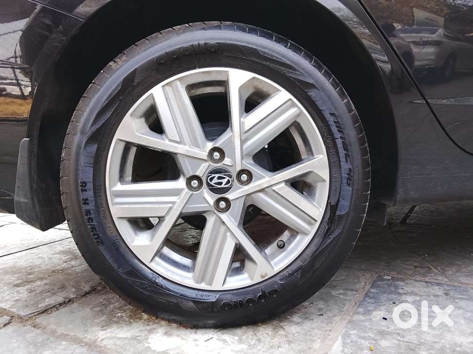 Hyundai Verna 1.5 Sx (o) Ivt, 2025, Petrol