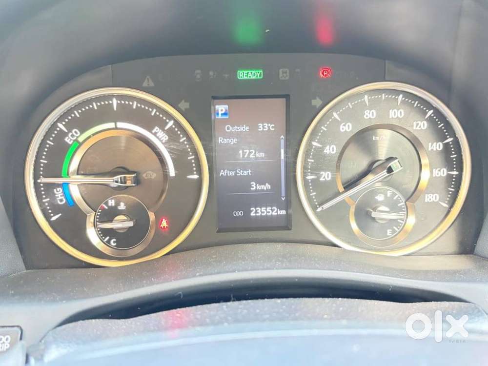 Toyota Vellfire 2.5 Hybrid, 2023, Petrol