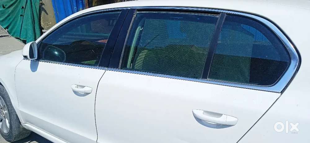 Skoda Superb 2.8 2013.  Parking Problam      Arjent Sale