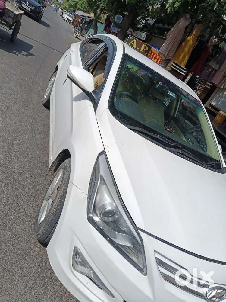 Hyundai Verna 2016