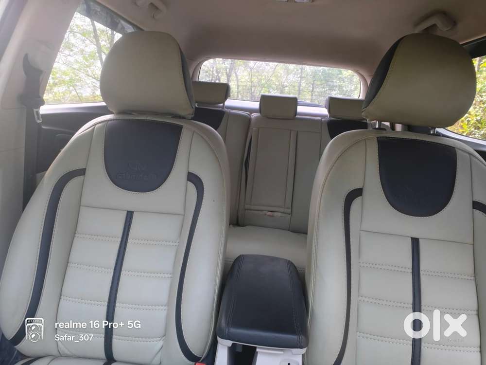 Mahindra Xuv300 W8, 2021, Petrol