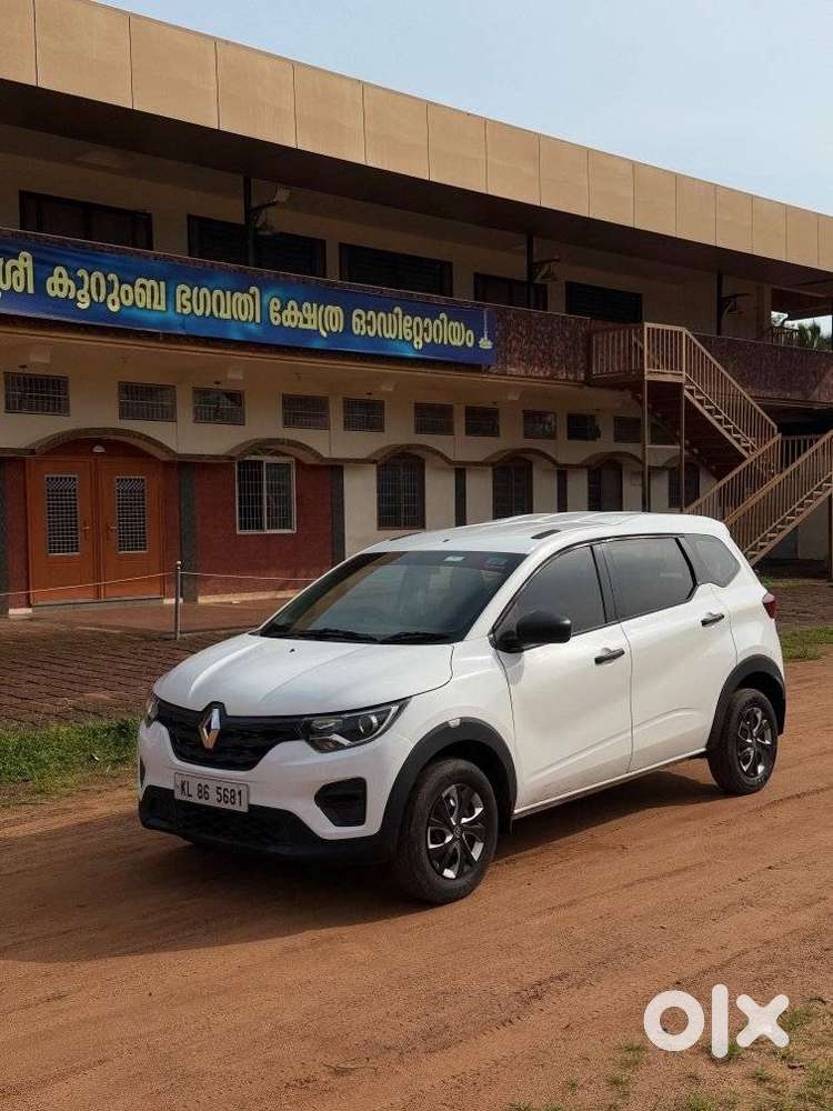 Renault Triber 1.0 Rxe, 2021, Petrol