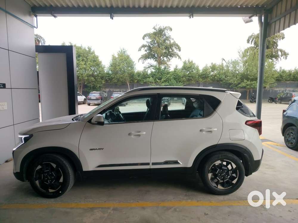 Kia Sonet Htk G Petrol Manual 2025