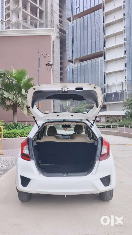 Spinny And Dealers Don't Call Family Used Car Well Maintained