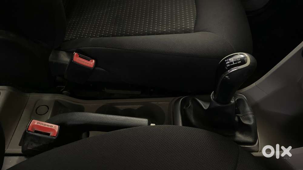 Tata Tiago 1.2 Revotron Xt, 2017, Petrol