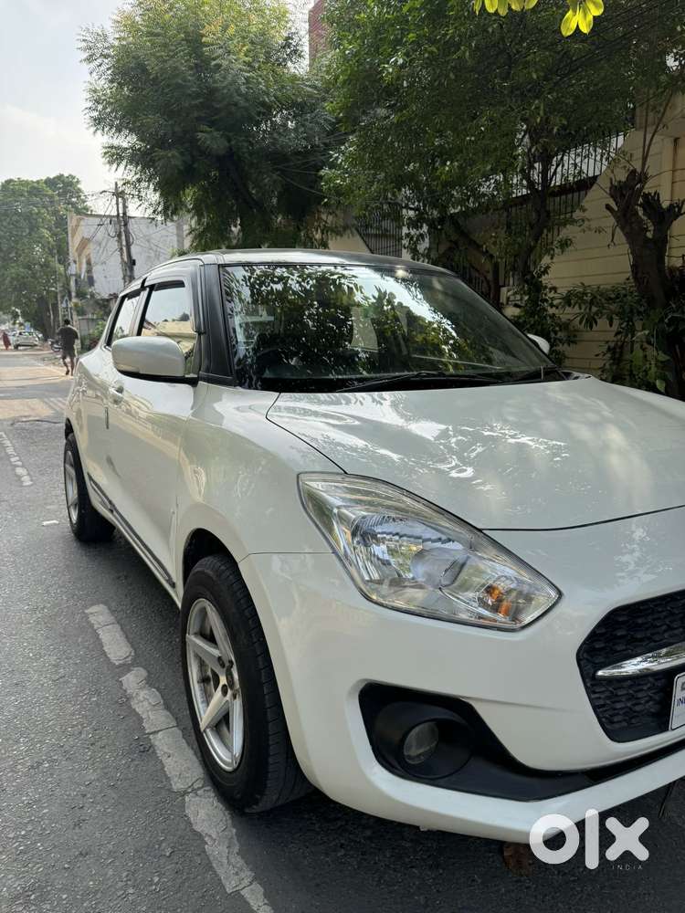 Maruti Suzuki Swift Vxi Optional, 2023, Petrol