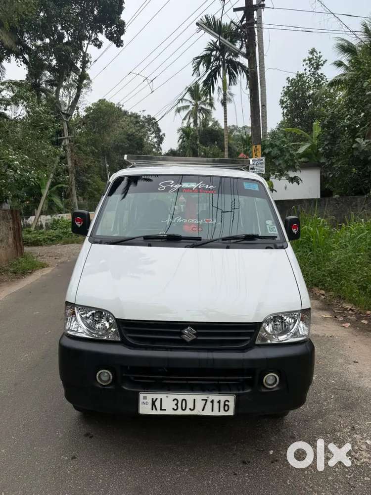 Maruti Suzuki Eeco 2022 Petrol 32000 Km Driven
