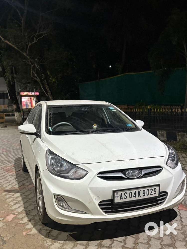 Hyundai Fluidic Verna 2013 Petrol 80000 Km Driven