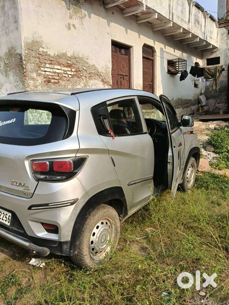 Mahindra Kuv 100