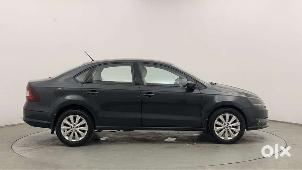 Skoda Rapid 1.0 Ambition Tsi At, 2021, Petrol