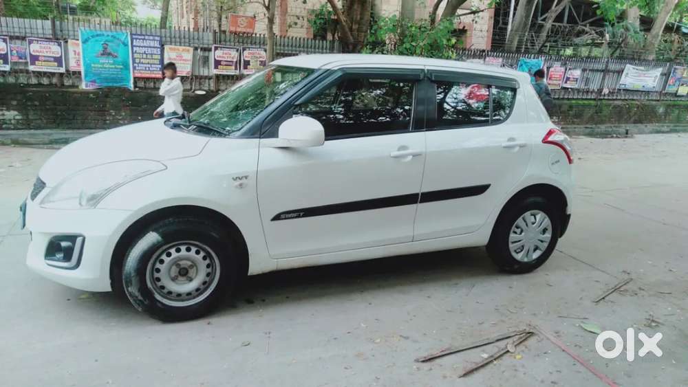 Maruti Suzuki Swift Lxi Optional-o, 2016, Petrol