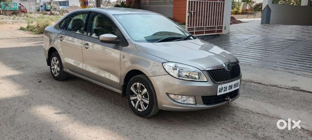 Skoda Rapid 1.5 Tdi Cr Elegance Plus, 2011, Diesel