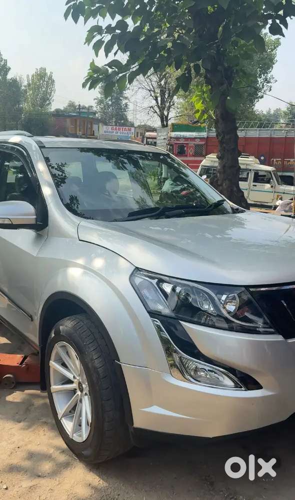Mahindra Xuv500 2015 Diesel 90000 Km Driven