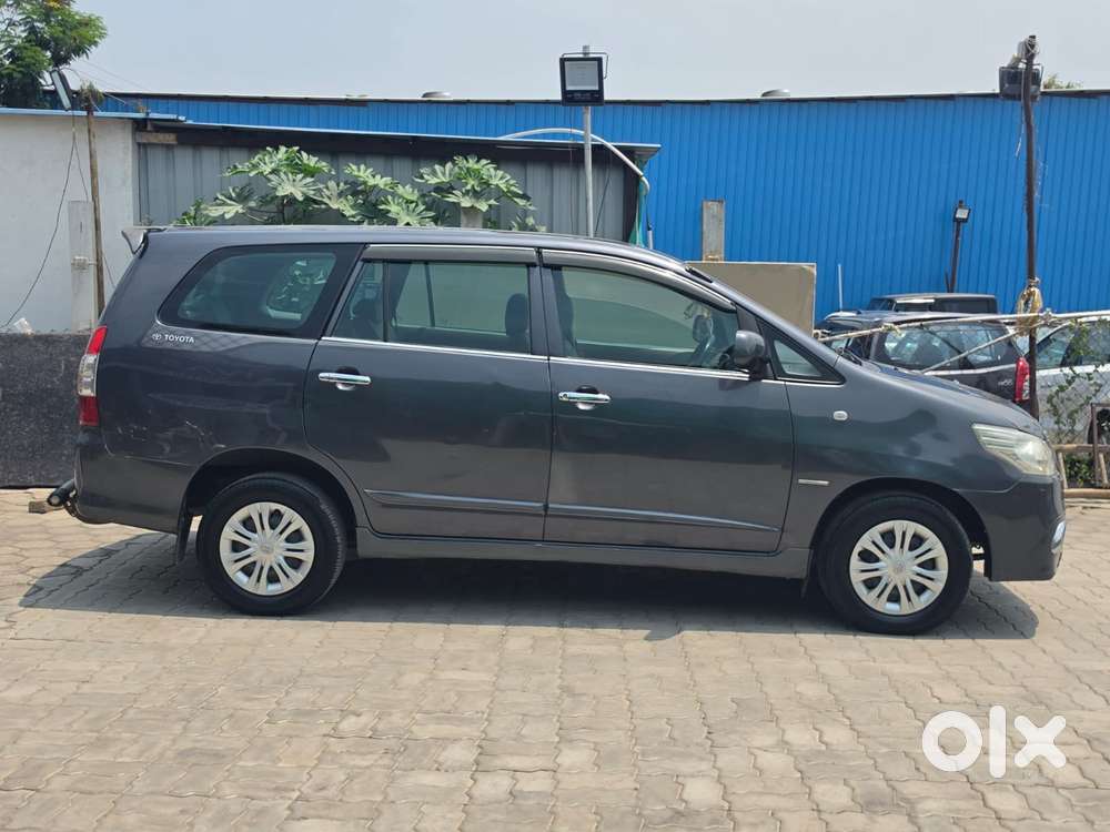 Toyota Innova 2.5 G (diesel) 8 Seater, 2015, Diesel