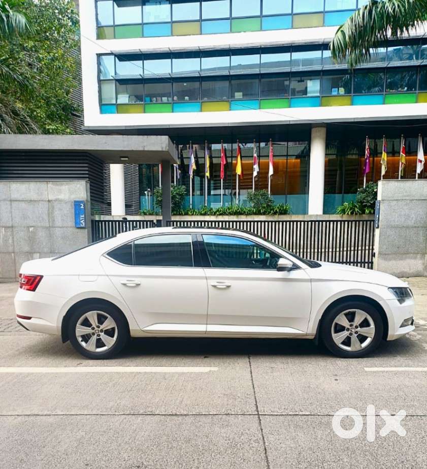 Skoda Superb Style 1.8 Tsi At, 2018, Petrol